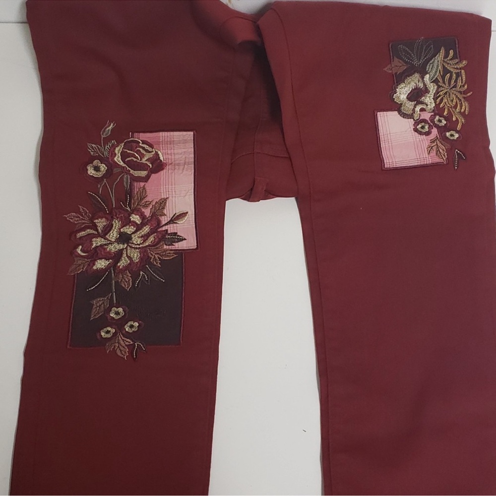 DG2 Diane Gilman Stretch Embroidered Patched Skinny Jeans Wine size 10 - Picture 4 of 6